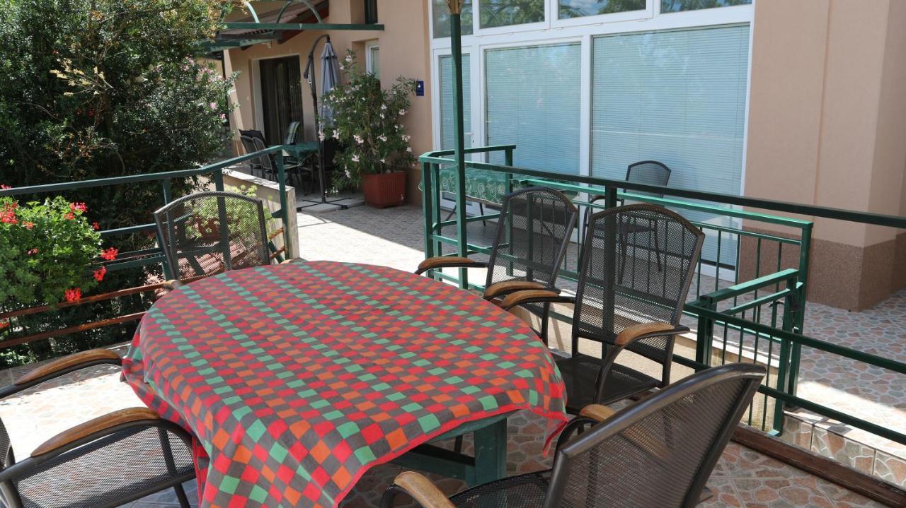 Apartman Komel Ii *