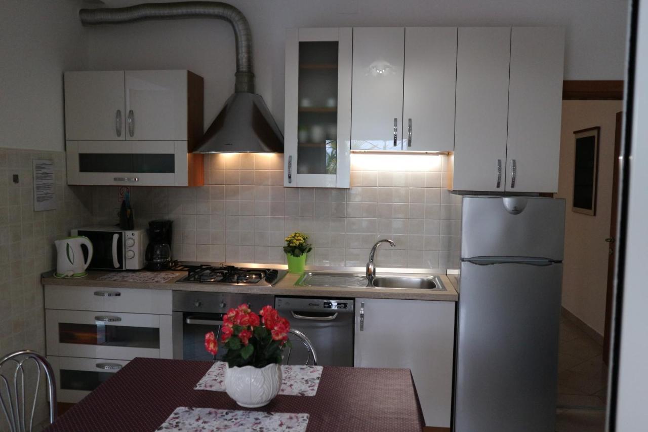 Apartman Komel Ii *