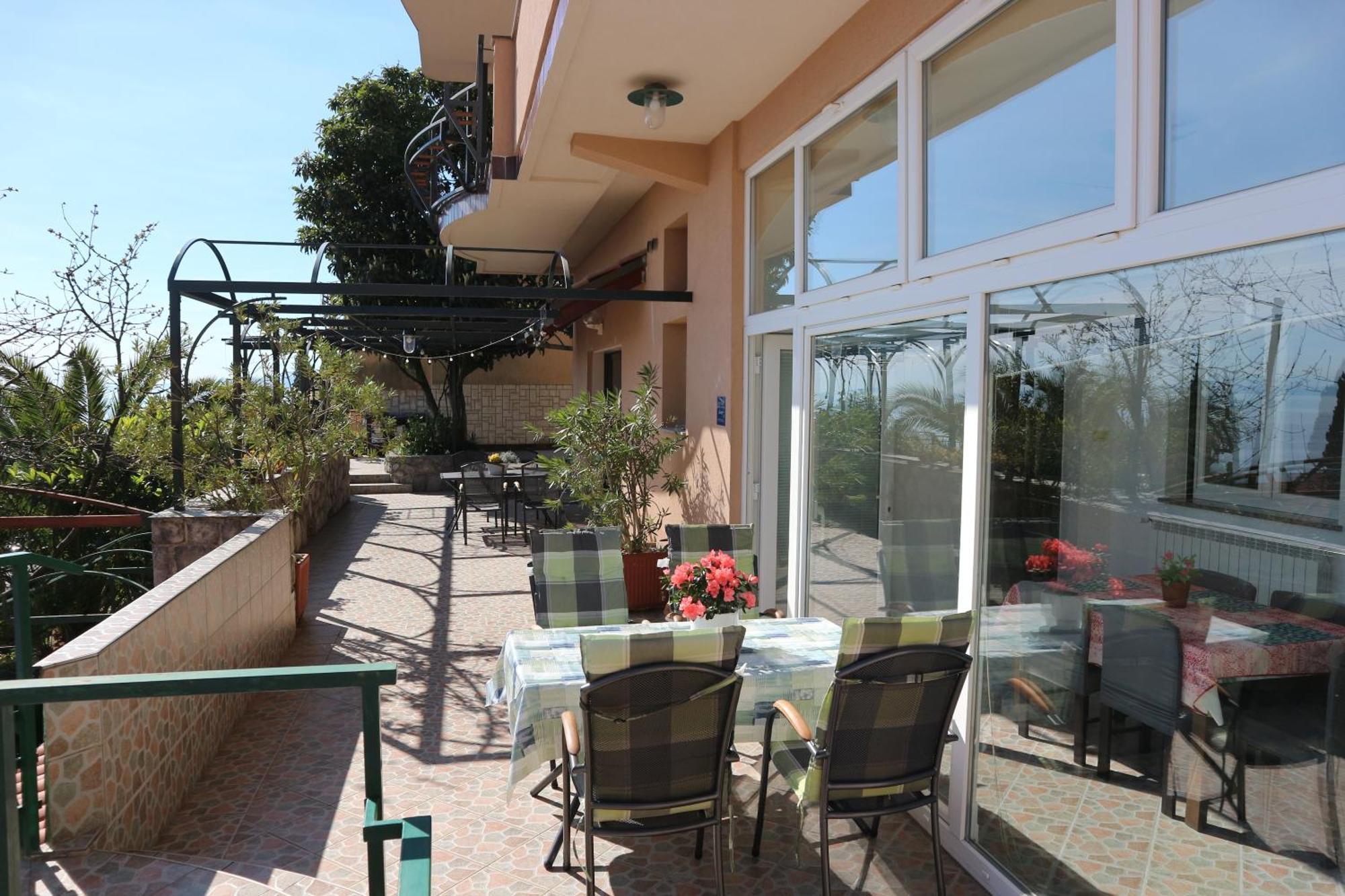 Apartman Komel Ii *